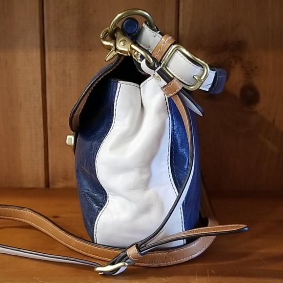 Coach Willis Limited Edition Crossbody Bag - Picture 4 of 10